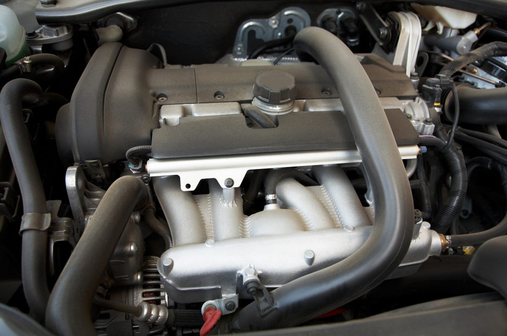 4 Reasons to Buy a Rebuilt Engine Towing, Auto Parts, Metal Recycling